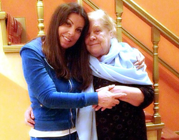 Θρήνος για την Άντζελα Δημητρίου – Πέθανε η μητέρα της