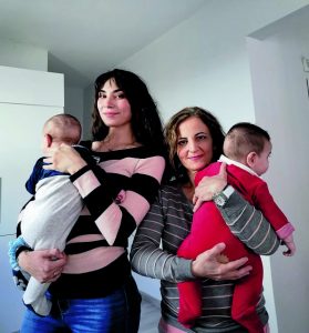 «Νταντάδες της γειτονιάς» για τη φύλαξη παιδιών