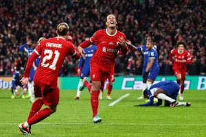 Τσέλσι – Λίβερπουλ 0-1: Ασίστ ο Τσιμίκας, γκολ ο Φαν Ντάικ και League Cup οι «κόκκινοι»