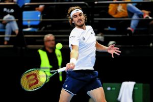 Τσιτσιπά παρόντος!