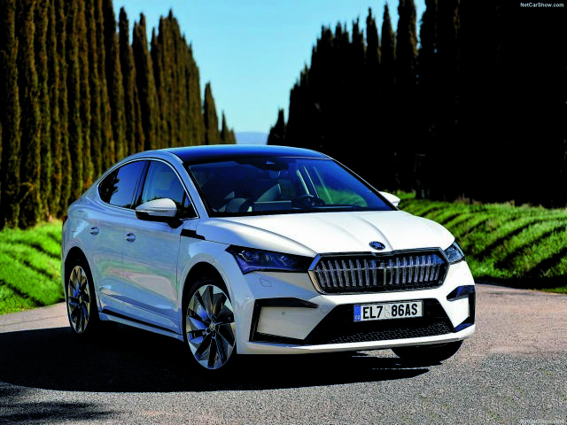 Νέες εκδόσεις για το ηλεκτρικό Enyaq