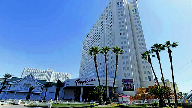 Τίτλοι τέλους για το ξενοδοχείο… του Τζέιμς Μποντ