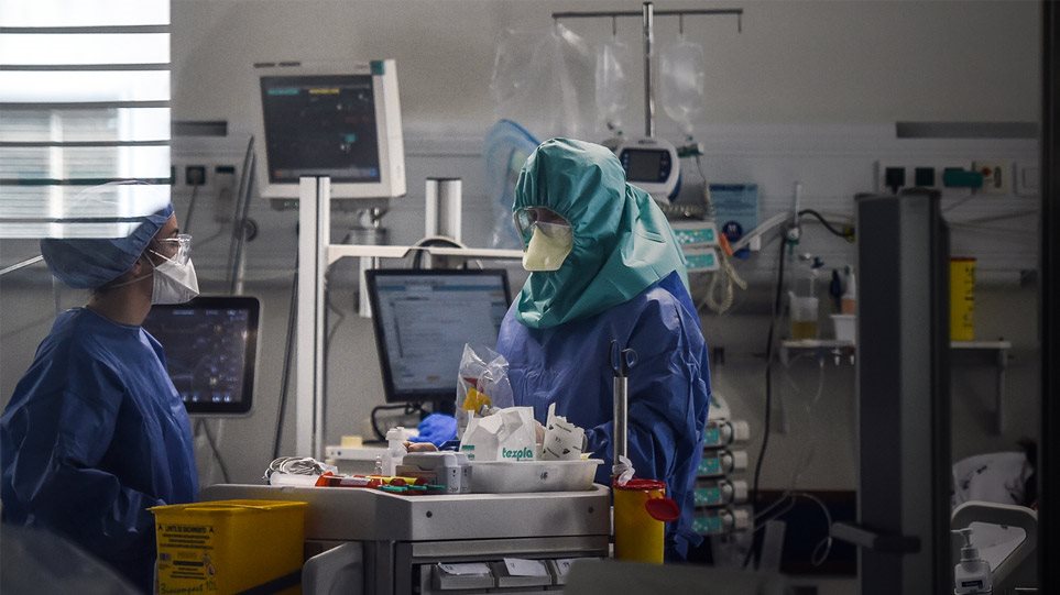 Σε άμεση ισχύ τα απογευματινά χειρουργεία στο ΕΣΥ – «Δεν νομιμοποιούμε το φακελάκι», λέει ο Γεωργιάδης