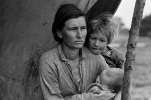 Dorothea Lange – Η πραγματική ιστορία της θρυλικής φωτογραφίας της «Μητέρας Μετανάστριας»