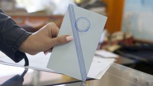 Δημοσκοπήσεις: Το πολιτικό τοπίο ενόψει των ευρωεκλογών – Οι χαμένοι, οι κερδισμένοι και τα «αγκάθια» για την κυβέρνηση