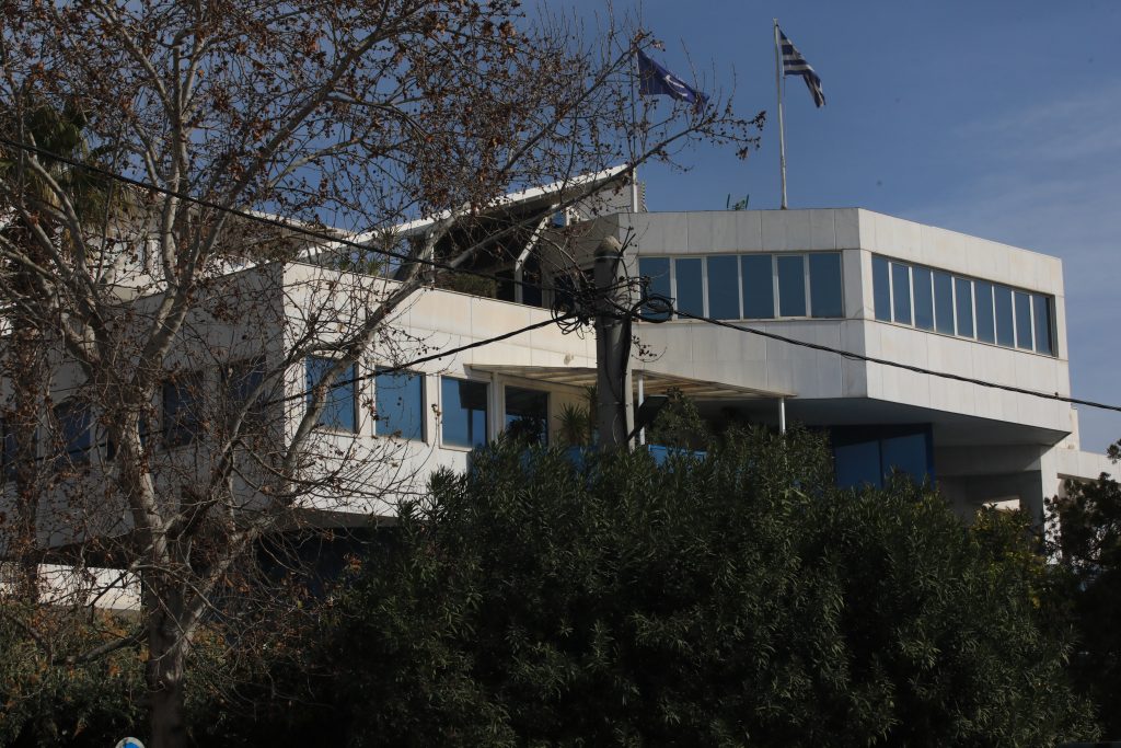 Γλυφάδα: Σε σοκ η κόρη του καπετάνιου για το μακελειό – Σε ποιον ανήκει η καραμπίνα που έσπειρε τον θάνατο