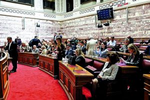 Τα κλιματιστικά του Κασσελάκη «κόλλησαν» στον ΔΕΔΔΗΕ