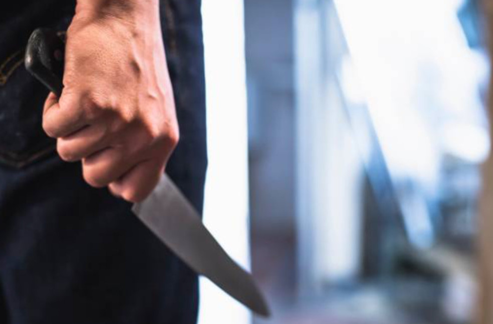Βόλος: Μαθητές απείλησαν συνομήλικό τους με μαχαίρι – Του αποσπούσαν χρήματα για τζόγο