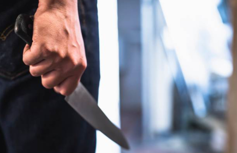 Ζάκυνθος: Συνελήφθησαν ανήλικοι που κυκλοφορούσαν με μαχαίρι