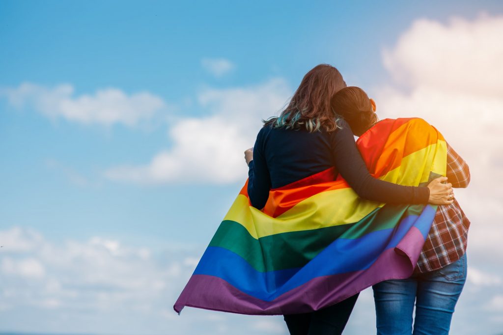 Νέοι τριγμοί στην κυβέρνηση μετά την αποκάλυψη του in για δικαστική απόφαση για το γάμο ομοφύλων