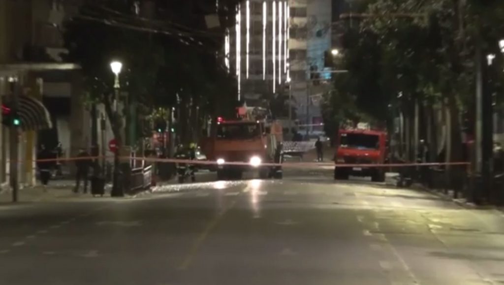 Έκρηξη βόμβας κοντά στο υπουργείο Εργασίας στη Σταδίου – Ποιοι κρύβονται από πίσω [Εικόνες & βίντεο]