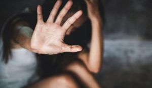 Πατέρας κακοποιούσε σεξουαλικά τις ανήλικες κόρες του για πέντε χρόνια