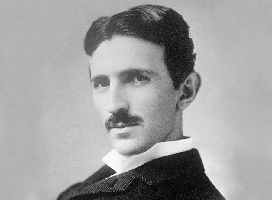 Nίκολα Τέσλα: Ο άνθρωπος που ήθελε να φωτίσει ολόκληρο τον πλανήτη