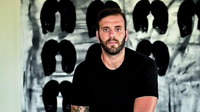 &Nu;ί&kappa;&omicron;&sigmaf; &Pi;&alpha;&pi;&pi;ά&sigmaf;: &Delta;&iota;&alpha;&gamma;&rho;ά&phi;&eta;&kappa;&epsilon; &alpha;&pi;ό &tau;&omicron;&nu; &Sigma;&Upsilon;&Rho;&Iota;&Zeta;&Alpha; &omicron; &epsilon;&upsilon;&rho;&omega;&beta;&omicron;&upsilon;&lambda;&epsilon;&upsilon;&tau;ή&sigmaf;