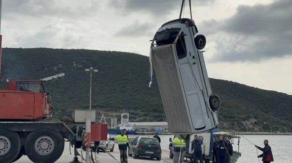 Καβάλα: Ένας νεκρός από πτώση αυτοκινήτου στο λιμάνι της Νέας Περάμου