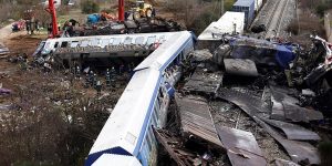 Τα έγγραφα, οι μαρτυρίες και το «μπάζωμα» των Τεμπών – Η επικοινωνιακή διαχείριση κατέστρεψε στοιχεία