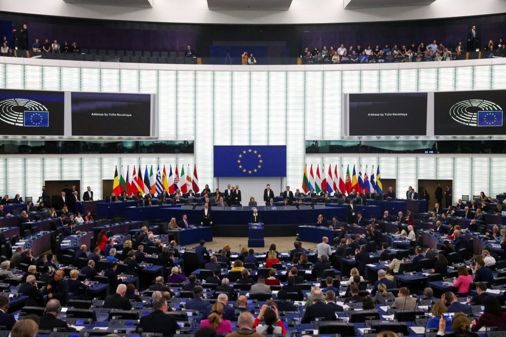 Ευρωκοινοβούλιο: Σέρβος πράκτορας περνούσε την προπαγάνδα του Κρεμλίνου