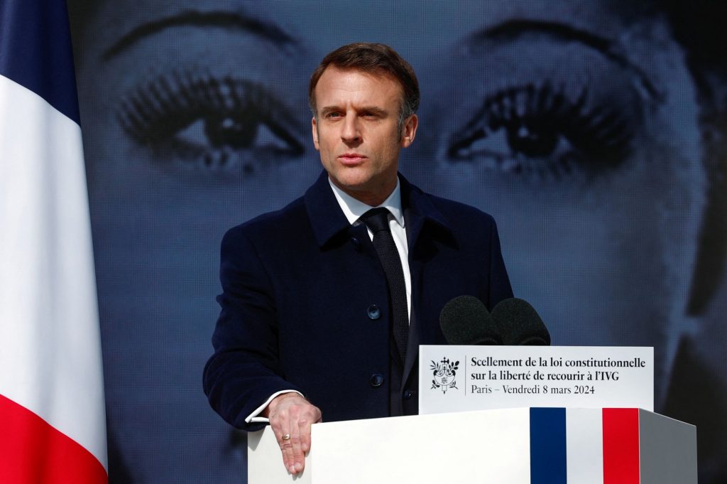 Μακρόν: Η Γαλλία ετοιμάζεται να εισάγει το δικαίωμα στην ευθανασία