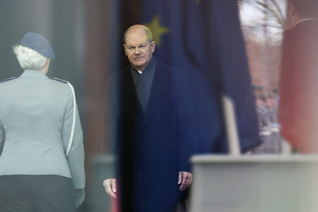 Καγκελάριος χωρίς εταίρους ο Ολαφ Σολτς;