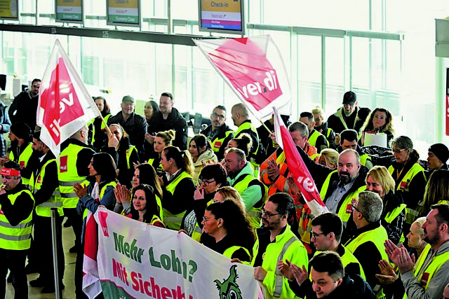 Σε κλοιό απεργιών η Γερμανία