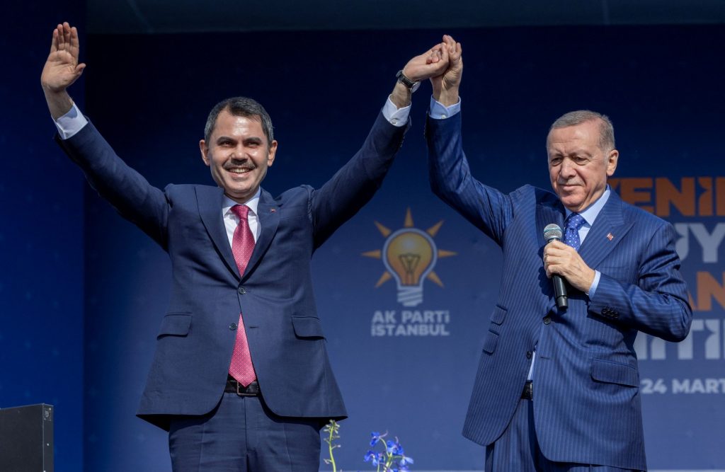 Ο Ερντογάν σε εθνικιστικό παραλήρημα για να στηρίξει τον υποψήφιό του στην Κωνσταντινούπολη