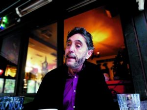 «Μέλημά μου όσοι είναι στη σκιά, στα πίσω θρανία, στο περιθώριο»