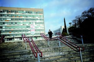 Επεισόδια στο ΑΠΘ: Το Υπουργείο Παιδείας βάζει στο «κάδρο» Πρυτάνεις και φύλακες