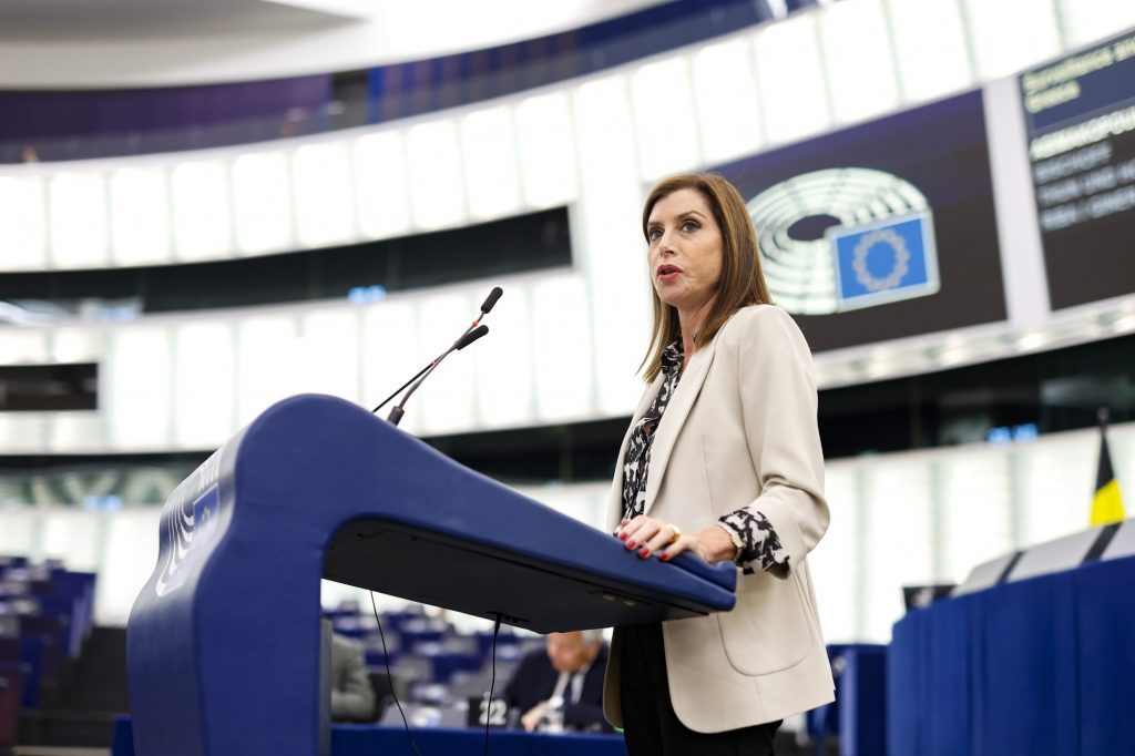 Άννα Μισέλ Ασημακοπούλου: Αποσύρθηκε από το ευρωψηφοδέλτιο της ΝΔ