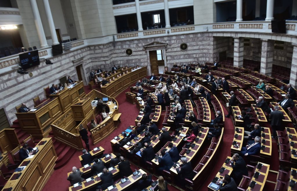Πρόταση δυσπιστίας: Για Τέμπη, κράτος δικαίου και διαρροή e-mails εγκαλεί την κυβέρνηση ο Ανδρουλάκης