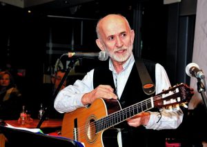 «Τα σκυλάδικα υπηρετούν χαμηλά ένστικτα»