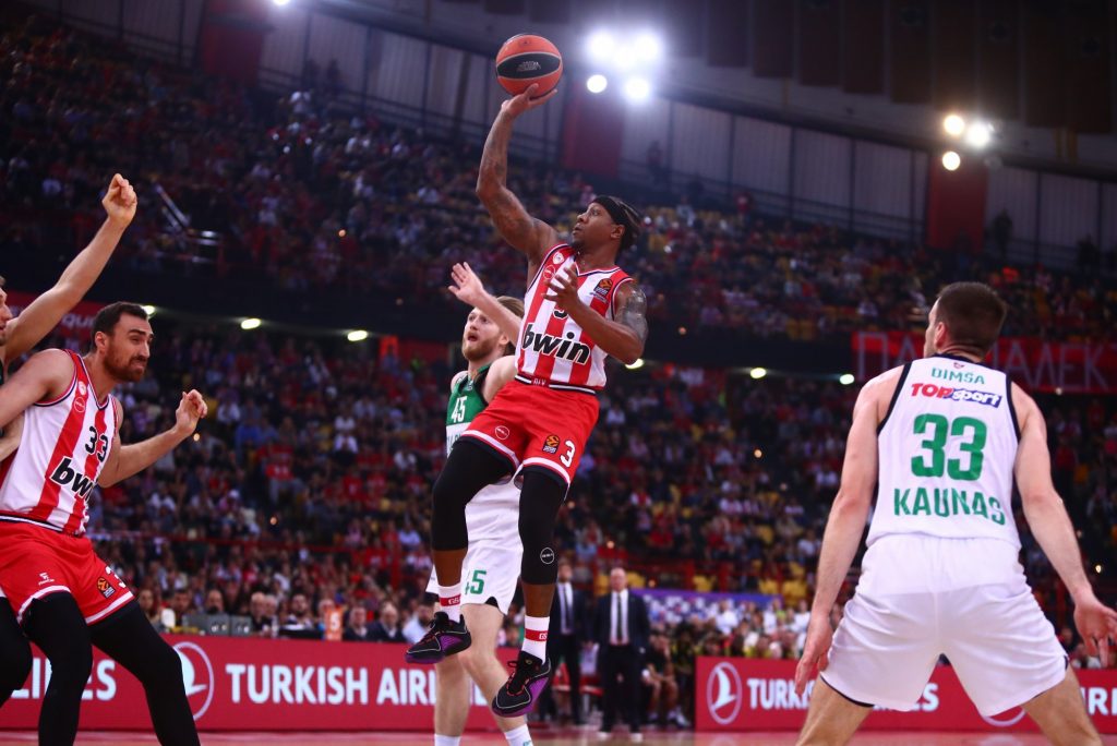 Ζαλγκίρις – Ολυμπιακός: Οι πέντε σερί νίκες, η αποθέωση από τον Τρινκιέρι και η… παγίδα