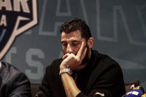 Μπουρούσης: «Αποχωρώ με βαριά καρδιά…»