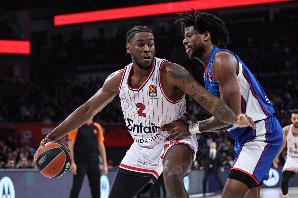 Εφές – Ολυμπιακός 85-72: Ήττα – πισωγύρισμα με έντονα παράπονα για τη διαιτησία