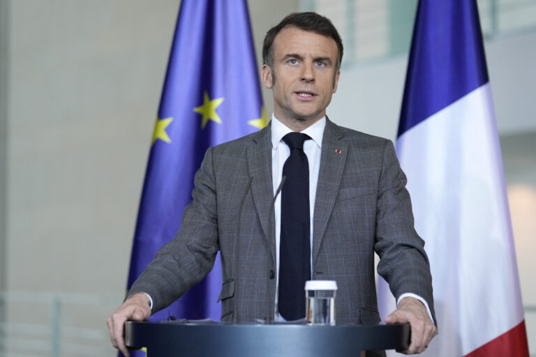 Γαλλία: Ο Μακρόν επιμένει στην αποστολή ευρωπαϊκού στρατού στην Ουκρανία