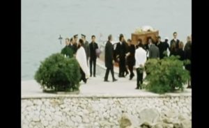 Αριστοτέλη Ωνάσης: Σαν σήμερα η ταφή του δίπλα στον γιο του Αλέξανδρο (σπάνιο βίντεο)