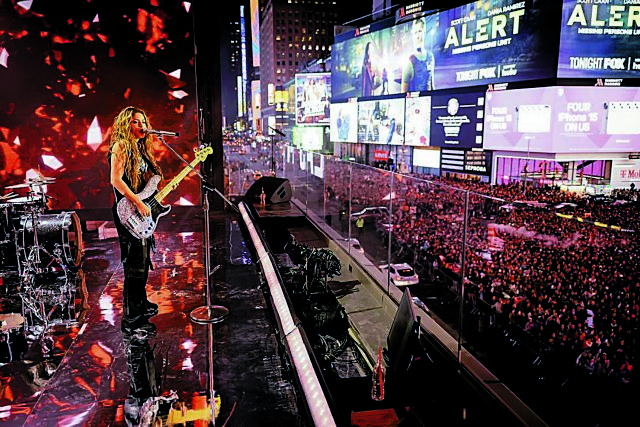 Το στυλ της Σακίρα στη σκηνή και τους… δρόμους