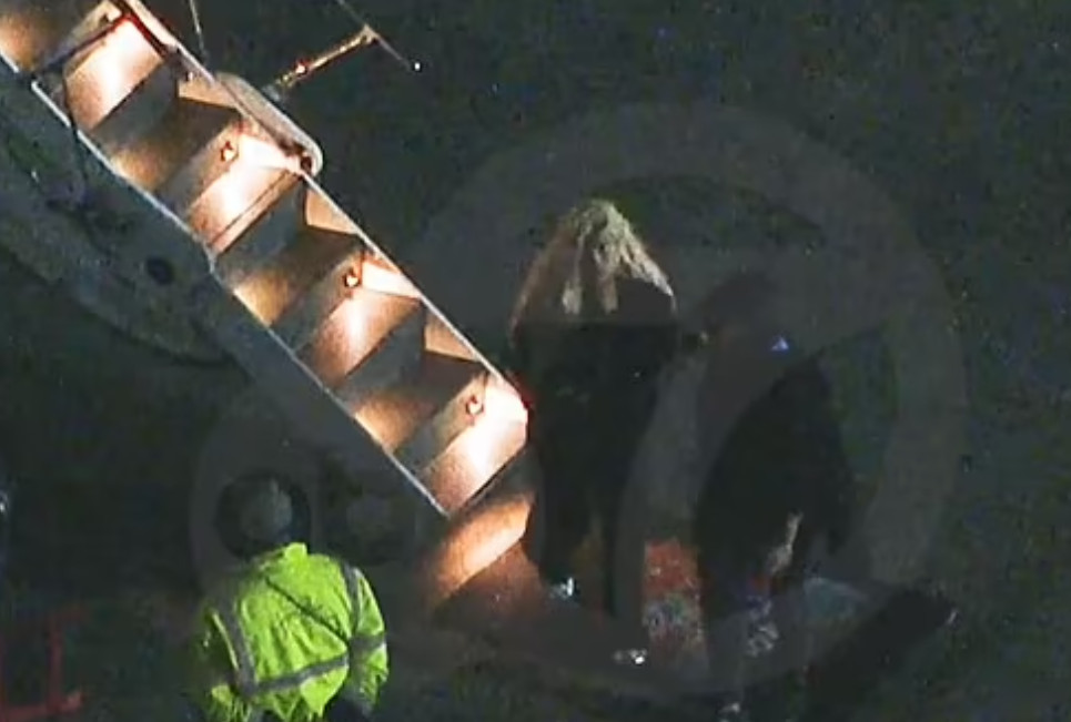 Στιγμές τρόμου σε πτήση που μετέφερε πασίγνωστη τραγουδίστρια