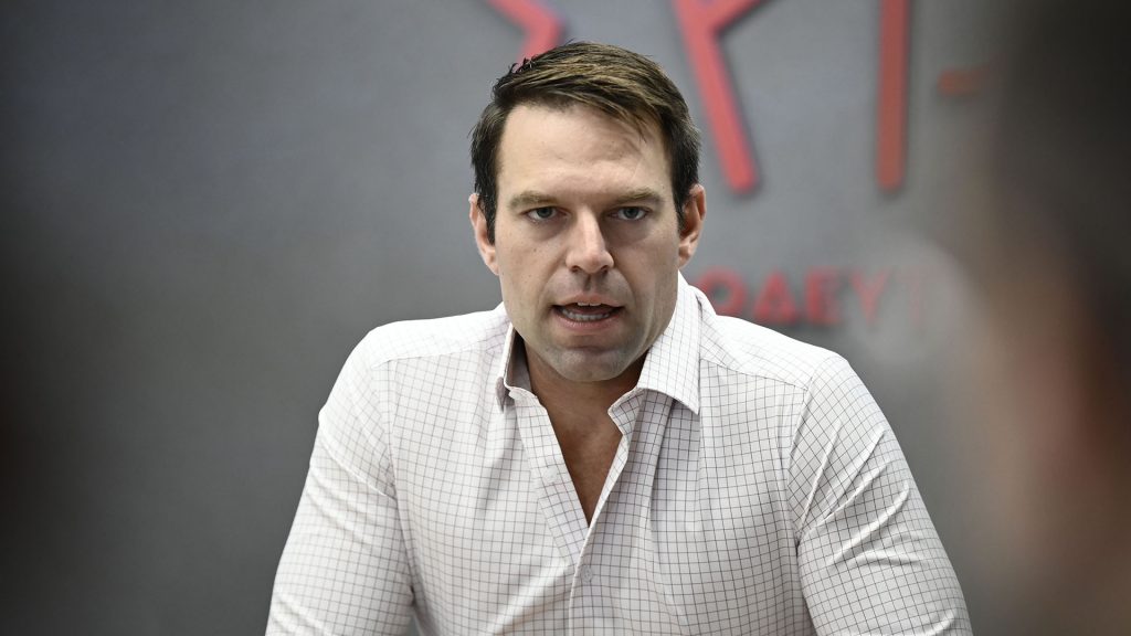 Κασσελάκης: Καλώ τον πρωθυπουργό να παραιτηθεί ήρεμα και με στοιχειώδη αξιοπρέπεια