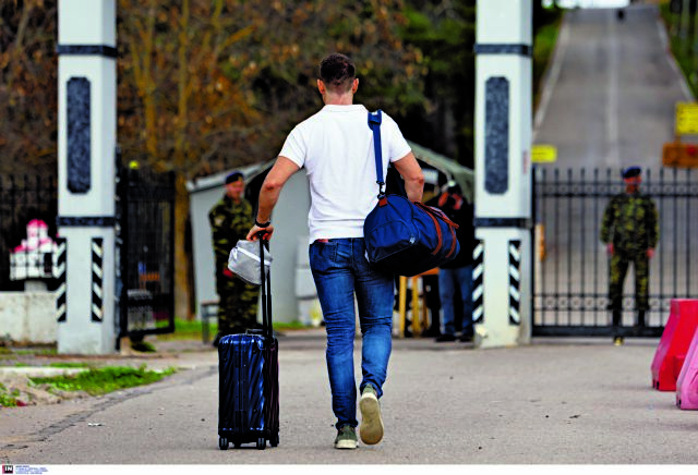 Ντύθηκε στα χακίο Στέφανος Κασσελάκης