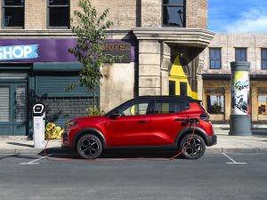 Η ηλεκτροκίνηση ενισχύεται με φορτιστές …παντού!