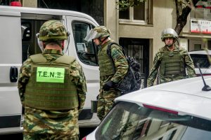 Βρέθηκαν δύο χειροβομβίδες στο Κολωνάκι – Διακοπή κυκλοφορίας