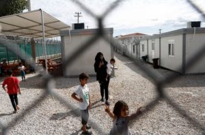 Αμυγδαλέζα: Χειροπέδες σε τέσσερις φύλακες για βασανιστήρια σε βάρος αλλοδαπού