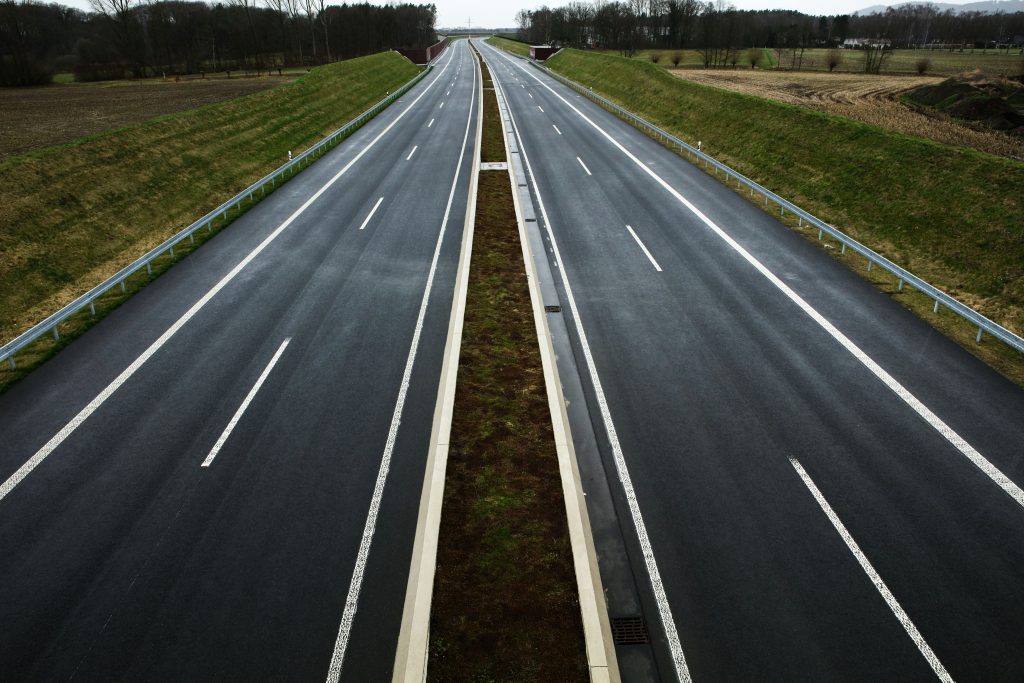 «Στοιχειωμένος» αυτοκινητόδρομος δεν έχει χρησιμοποιηθεί για 10 χρόνια