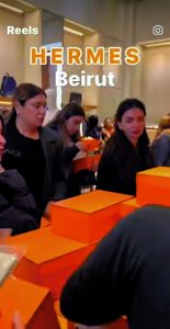 Η Αθήνα τη νύχτα από ψηλά…