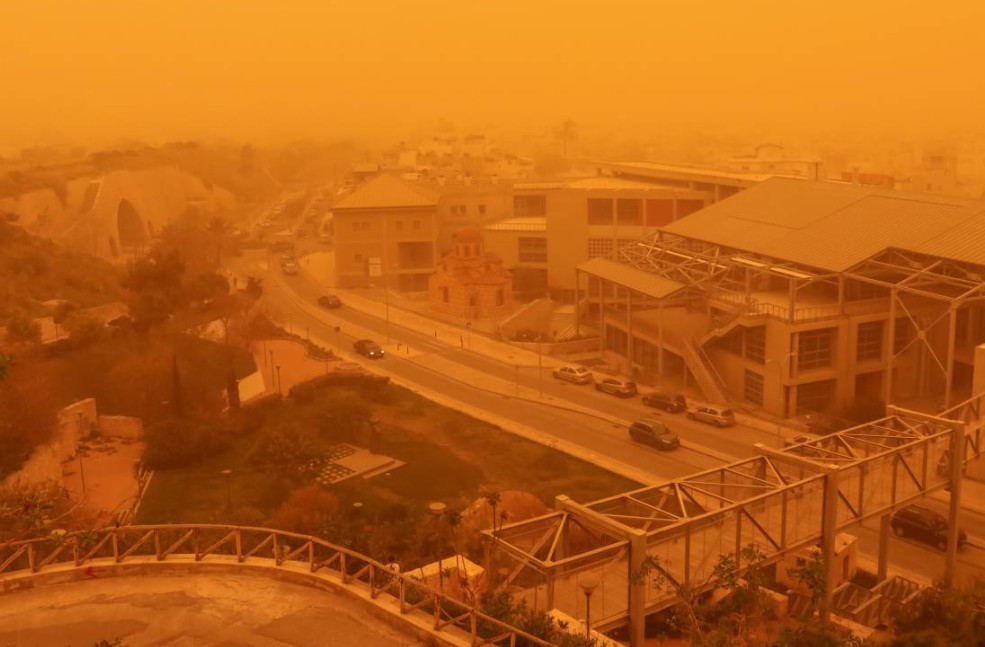Κρήτη: Ασφυκτική η ατμόσφαιρα λόγω της αφρικανικής σκόνης – «Καμπανάκι» από ειδικούς
