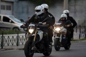 Αγία Βαρβάρα: Χειροπέδες σε 30χρονο που διέπραττε ληστείες εις βάρος οδηγών ταξί