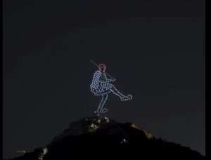 25η Μαρτίου: 250 drones δημιούργησαν ένα φαντασμαγορικό υπερθέαμα στον Αττικό ουρανό