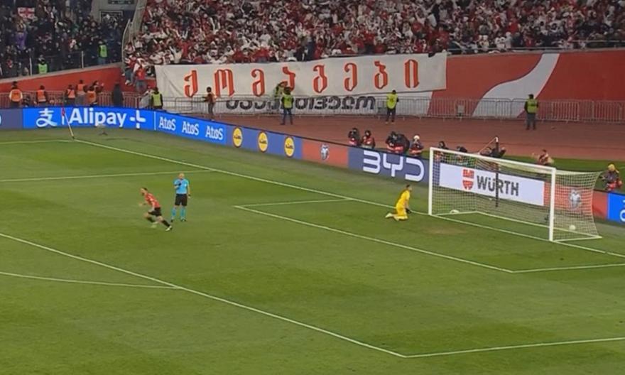 Η «ρώσικη ρουλέτα» των πέναλτι: Αστόχησαν Γιακουμάκης και Μπακασέτας