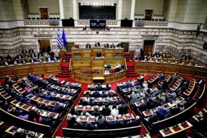 Απολογία σε σκηνικό κυβερνητικής κρίσης