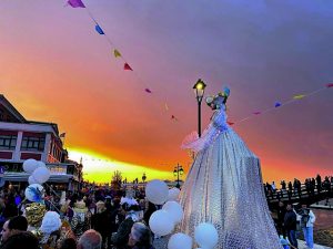 Ολοι εξέδραμαν σε βουνά, θάλασσες και λαγκάδια…